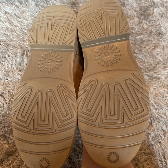 UGG Australian McKay Tan Suede - Faux Fur Shearling Lined Ankle Booties / Boots - Picture 6 of 7